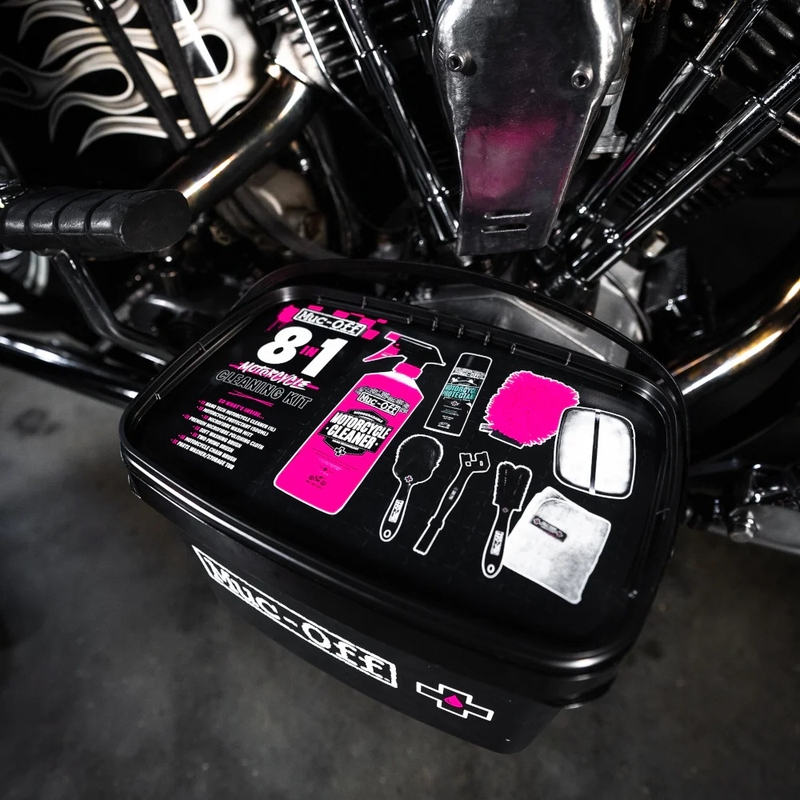 Sada pro čištění motocyklů 8 v 1 MUC-OFF