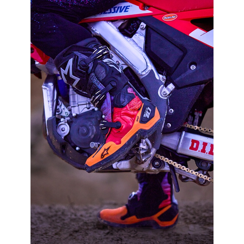 Boty na motorku Alpinestars Tech 10 limitovaná edice Black Hole černo-barevné