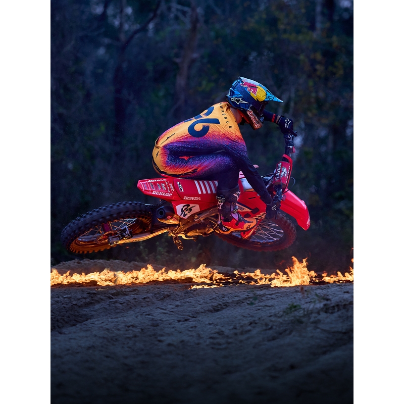 Motokrosová helma Alpinestars Supertech S-M10 limitovaná edice Black Hole černo-barevná