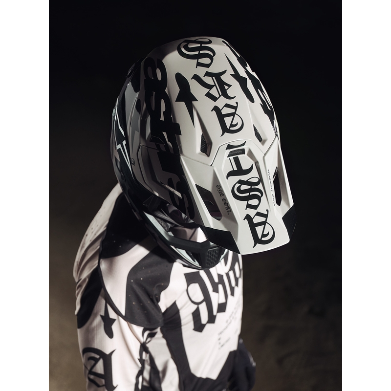 Motokrosová helma Alpinestars Supertech S-M7 limitovaná edice Wolf Dust pískovo-černá