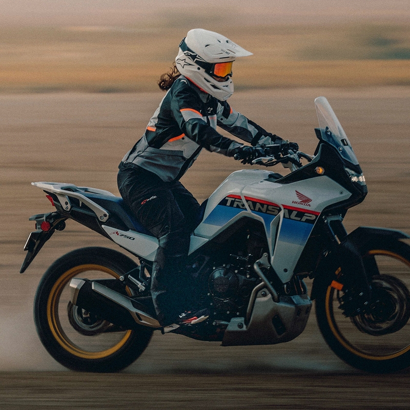 Dámská bunda na motorku Alpinestars Stella Andes V4 Drystar tmavě šedo-světle šedo-černo-červená