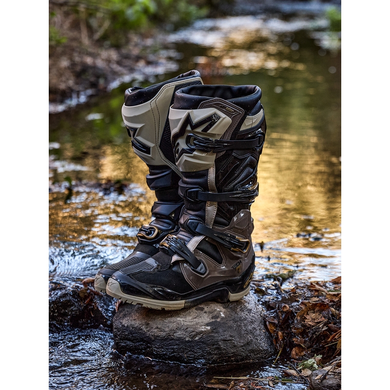 Boty na motorku Alpinestars TECH 7 Enduro Drystar černo-tmavě šedo-zlaté