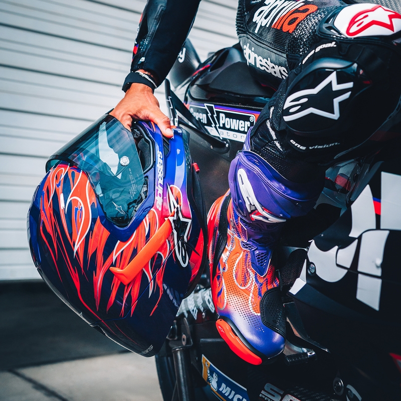 Integrální helma na motorku Alpinestars Supertech R-10 Flyte limitovaná edice Jorge Martin fialovo-červená