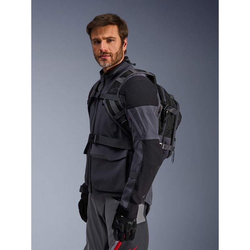 Batoh na motorku Alpinestars AT-15 černo-šedý 15 l