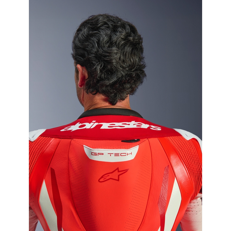 Jednodílná kožená kombinéza na motorku Alpinestars GP TECH V5 fluo červeno-červeno-bílá
