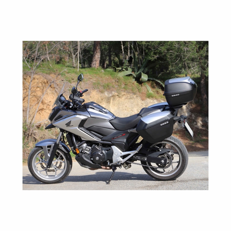 Boční kufry na motorku SHAD SH23 vzhled hliníku