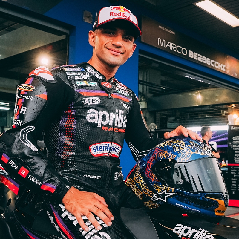 Integrální helma na motorku Alpinestars Supertech R10 Marthainator limitovaná edice JORGE MARTIN modro perleťovo zlato červená