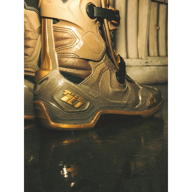 Boty na motorku Alpinestars TECH 10 limitovaná edice AIR GOLD hnědo zlaté